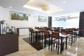 Отель City Central Hotel  Sekupang